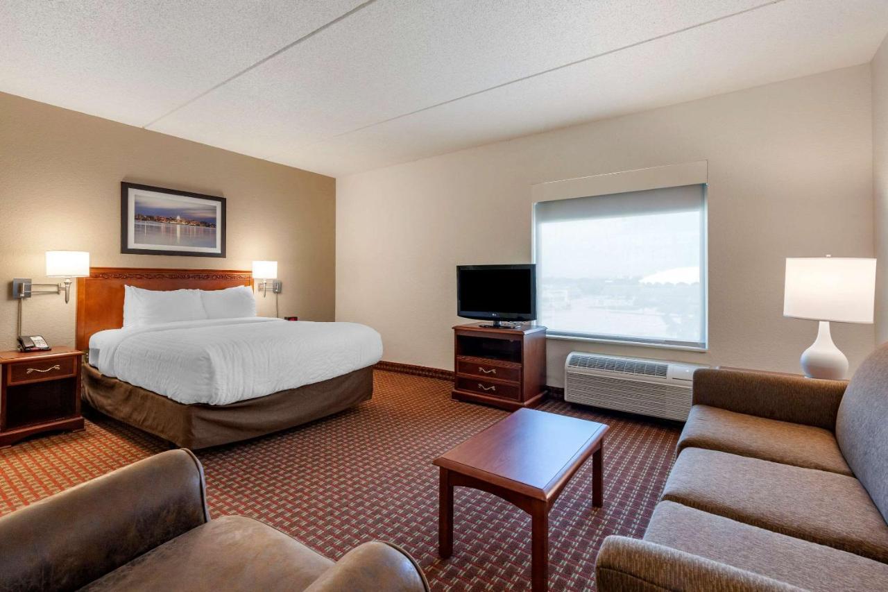 Clarion Suites At The Alliant Energy Center Madison Luaran gambar