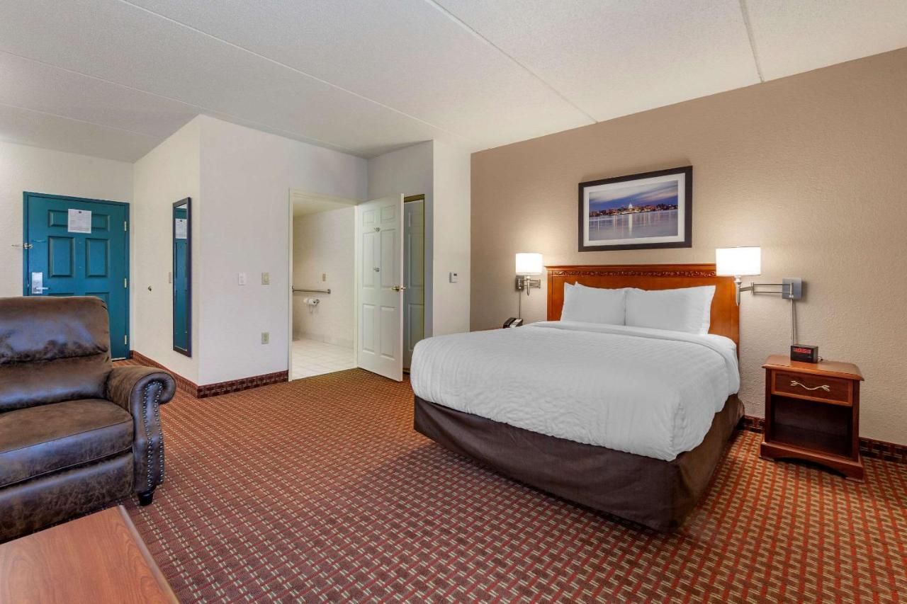 Clarion Suites At The Alliant Energy Center Madison Luaran gambar